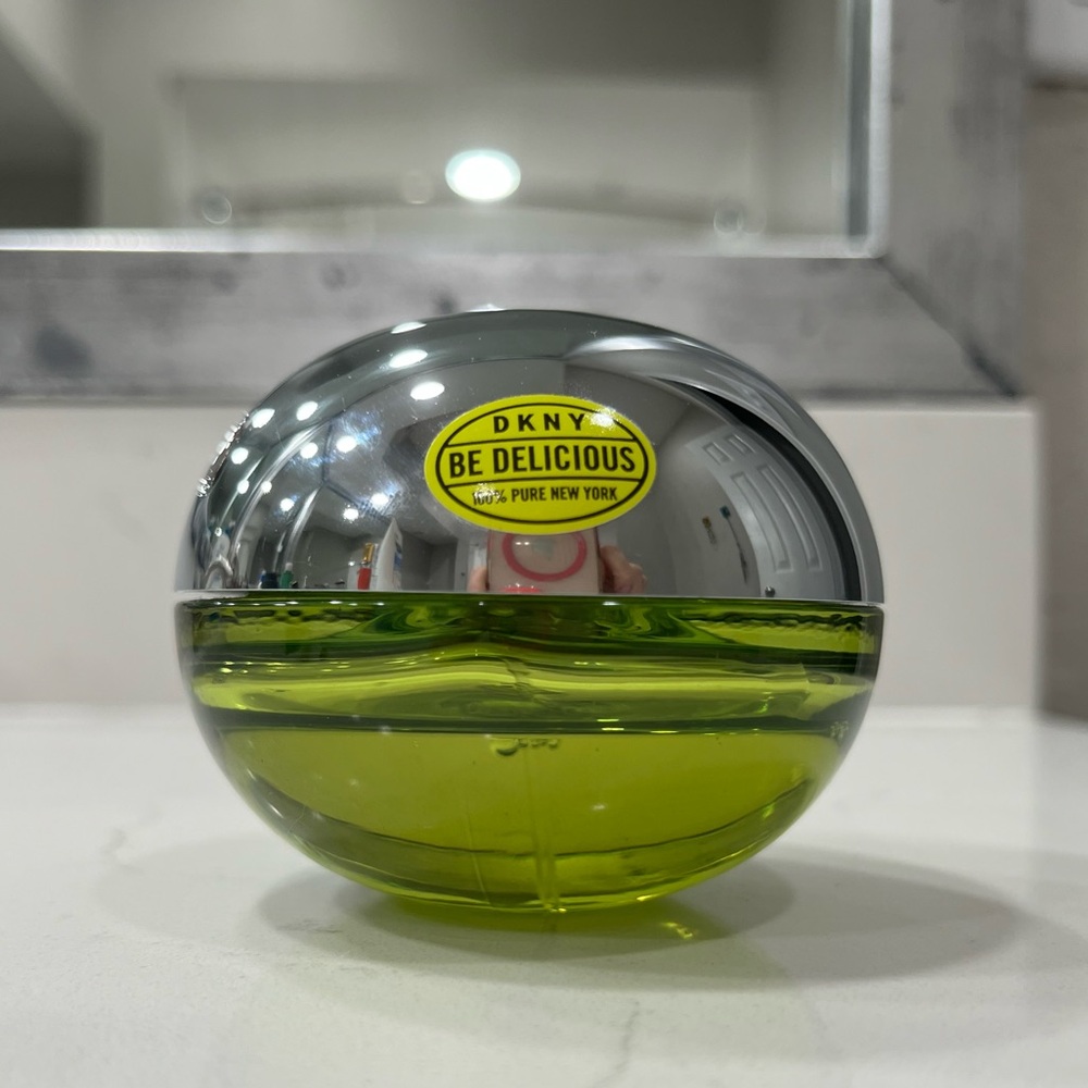 DKNY Be Delicious 1.7 ounce bottle